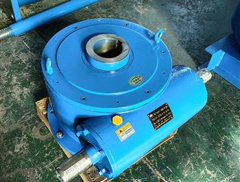 蝸輪減速機(jī)-蝸輪圓柱蝸桿減速機(jī)