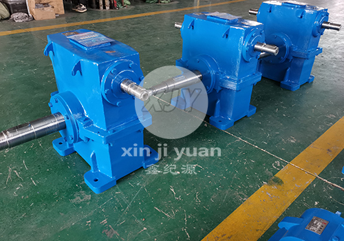 WD非標(biāo)加長(zhǎng)軸減速機(jī)