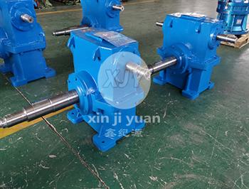 WS非標(biāo)加長(zhǎng)軸減速機(jī)