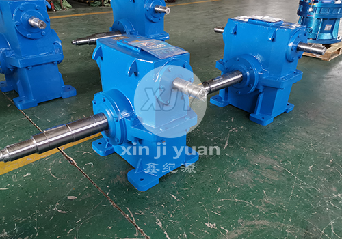 WS非標(biāo)加長(zhǎng)軸減速機(jī)